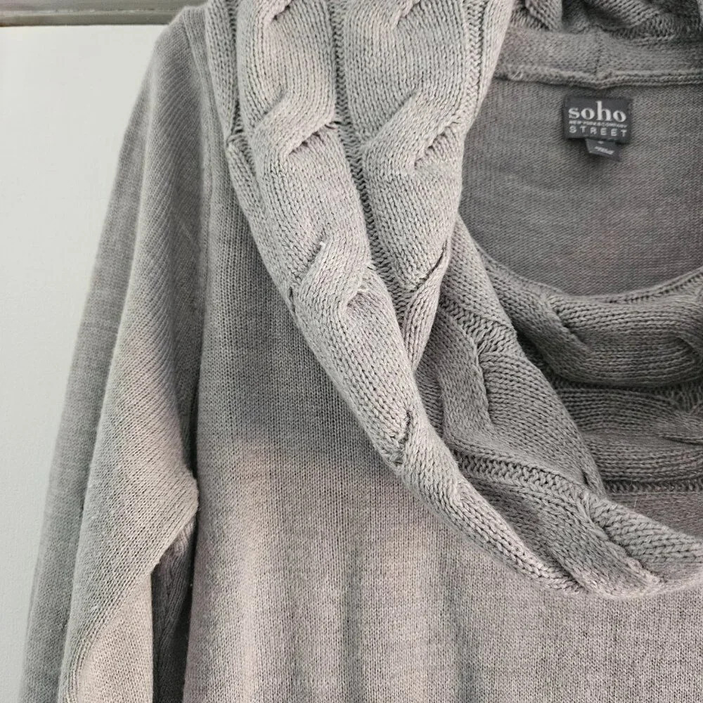 New York & Company SOHO Gray Long Sleeve Scoop Neck Small Tunic Sweater - Picture 6 of 10